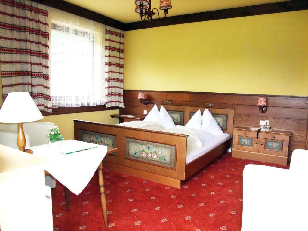 Ferienhotel Knollhof Ramsau am Dachstein Szoba fotó